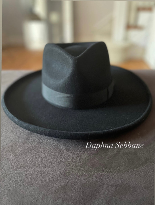 Daphna Sebbane Fedora